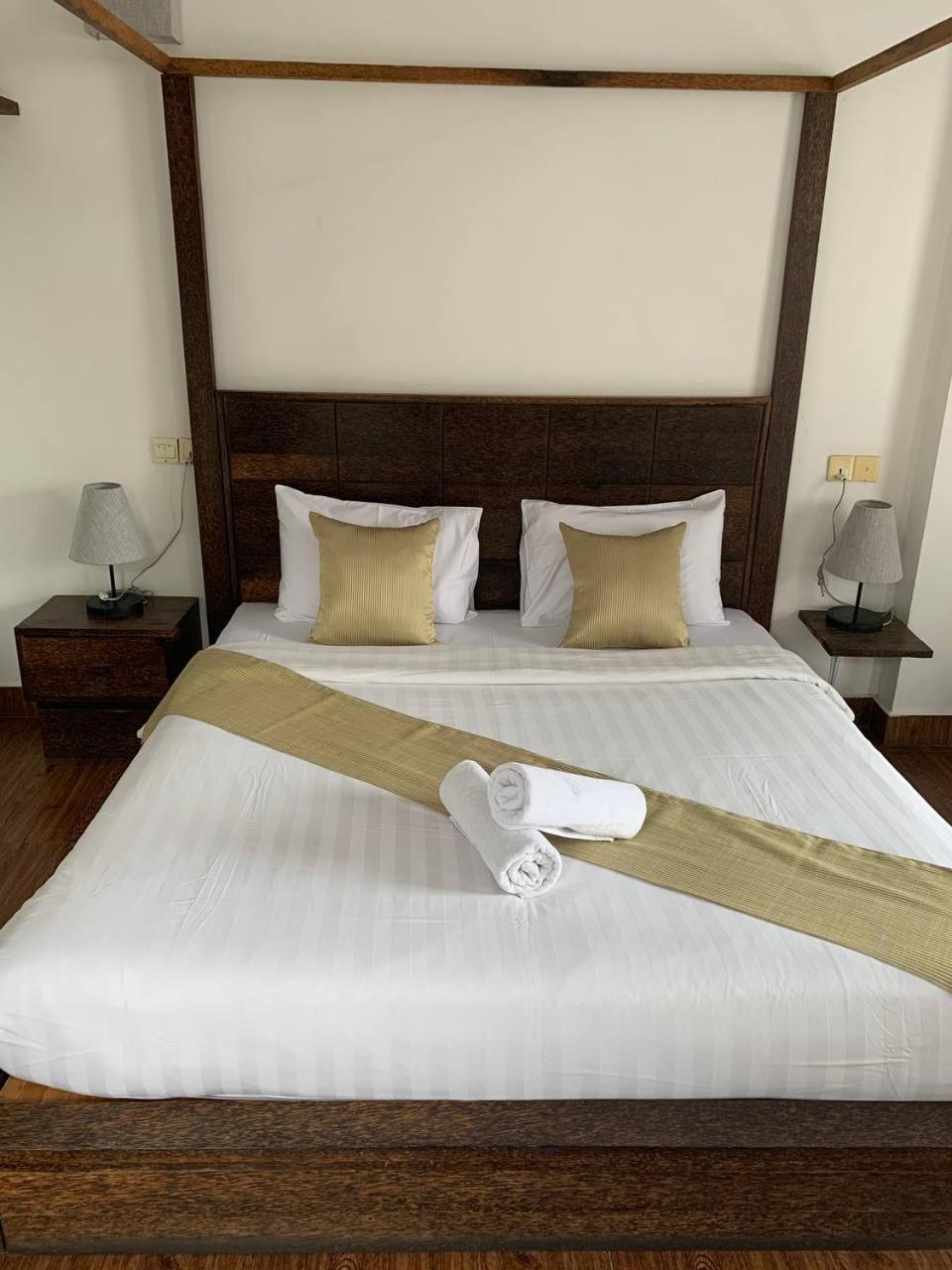 Suite Home Boutique Hotel Phnom Penh Exterior photo