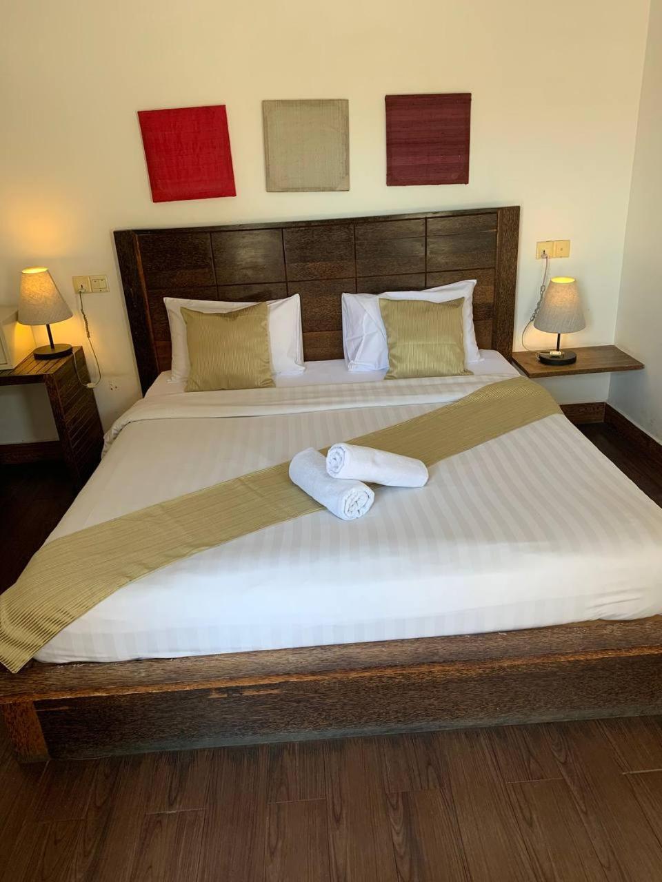 Suite Home Boutique Hotel Phnom Penh Exterior photo