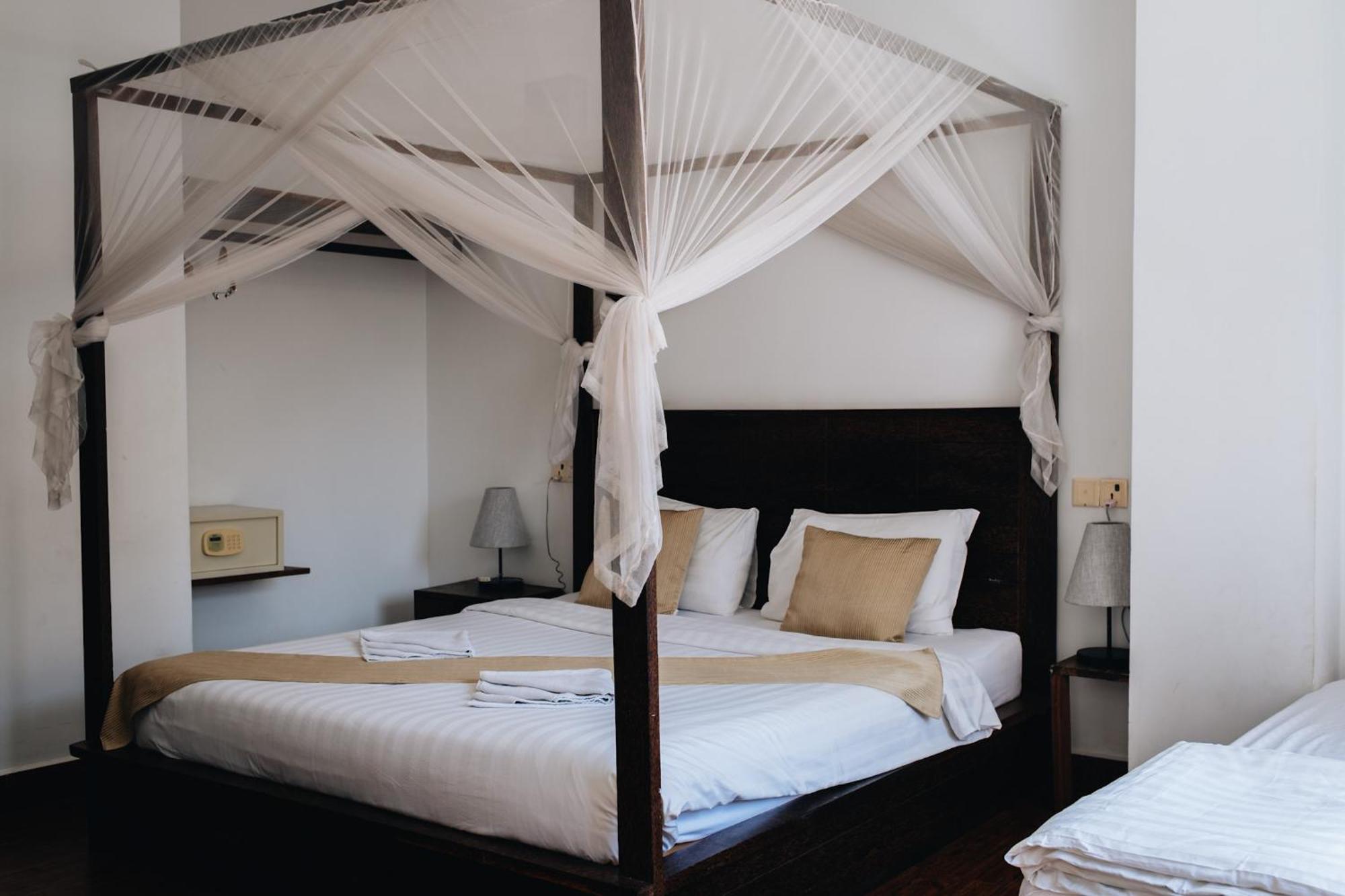 Suite Home Boutique Hotel Phnom Penh Exterior photo